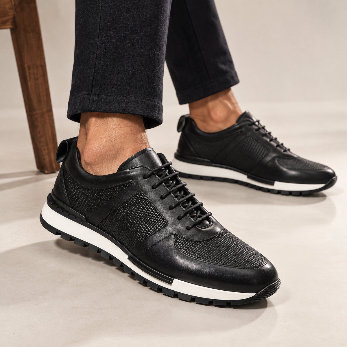 The Renwick Leather Runner