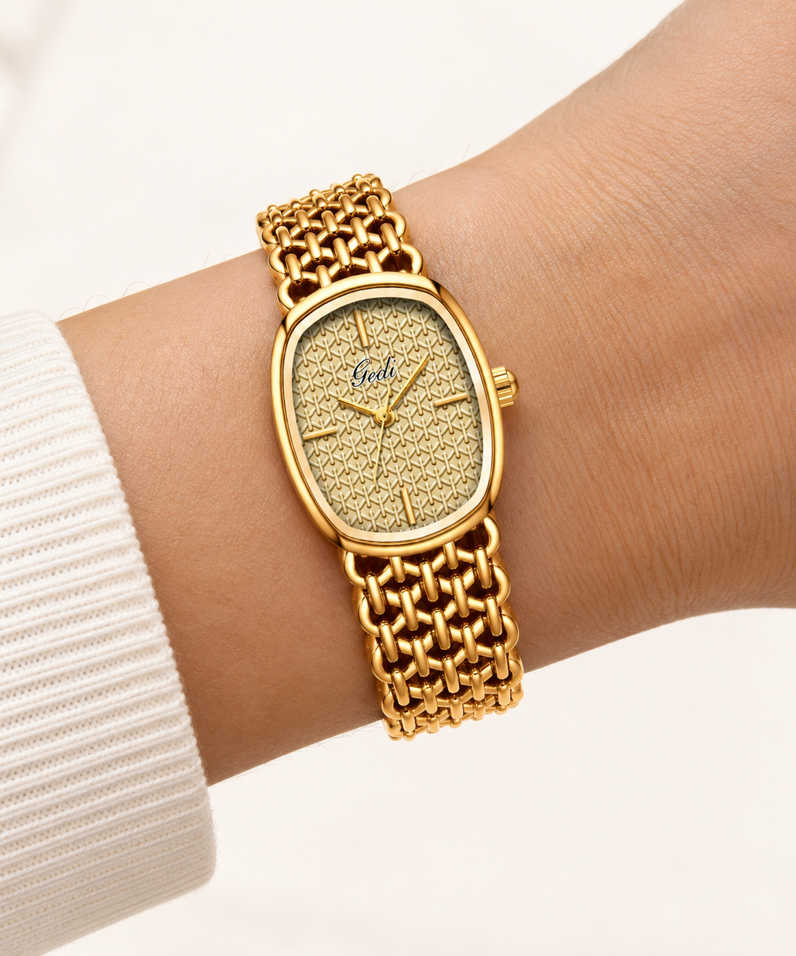 The Lyra Oval Watch
